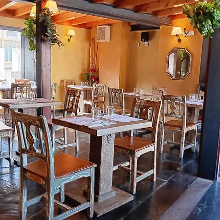 Rustik Hostal Rural 3* מולינסקה